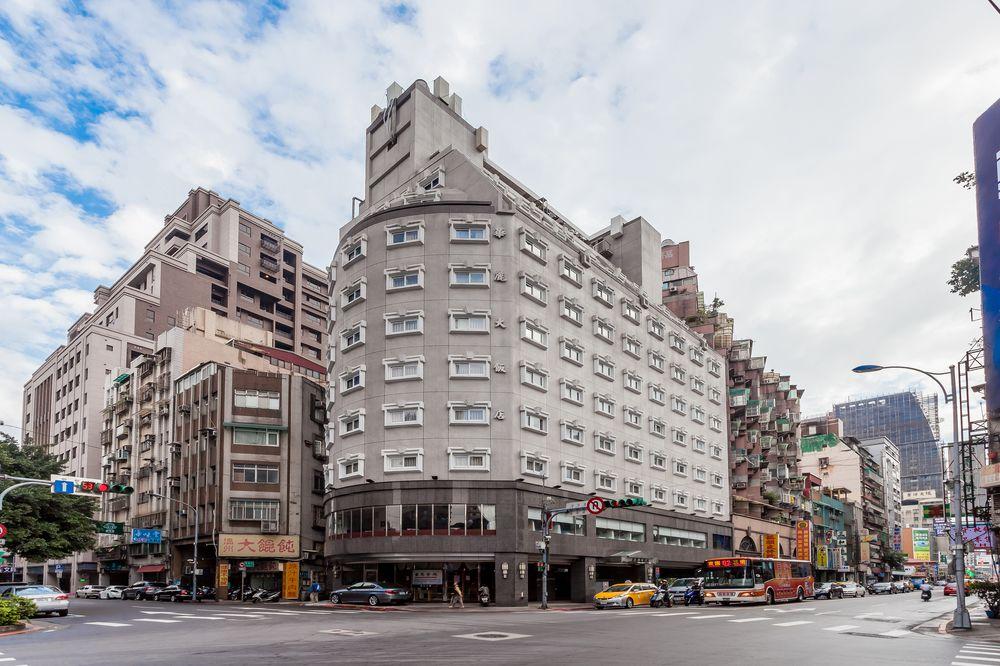 華麗大飯店ferrary Hotel Tajpej Buitenkant foto