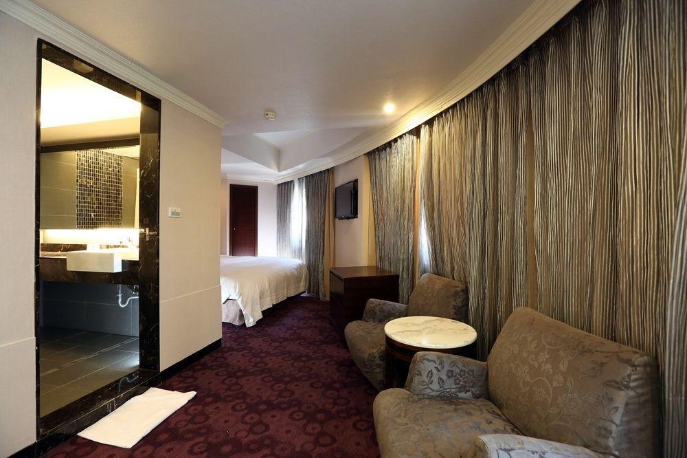 華麗大飯店ferrary Hotel Tajpej Buitenkant foto
