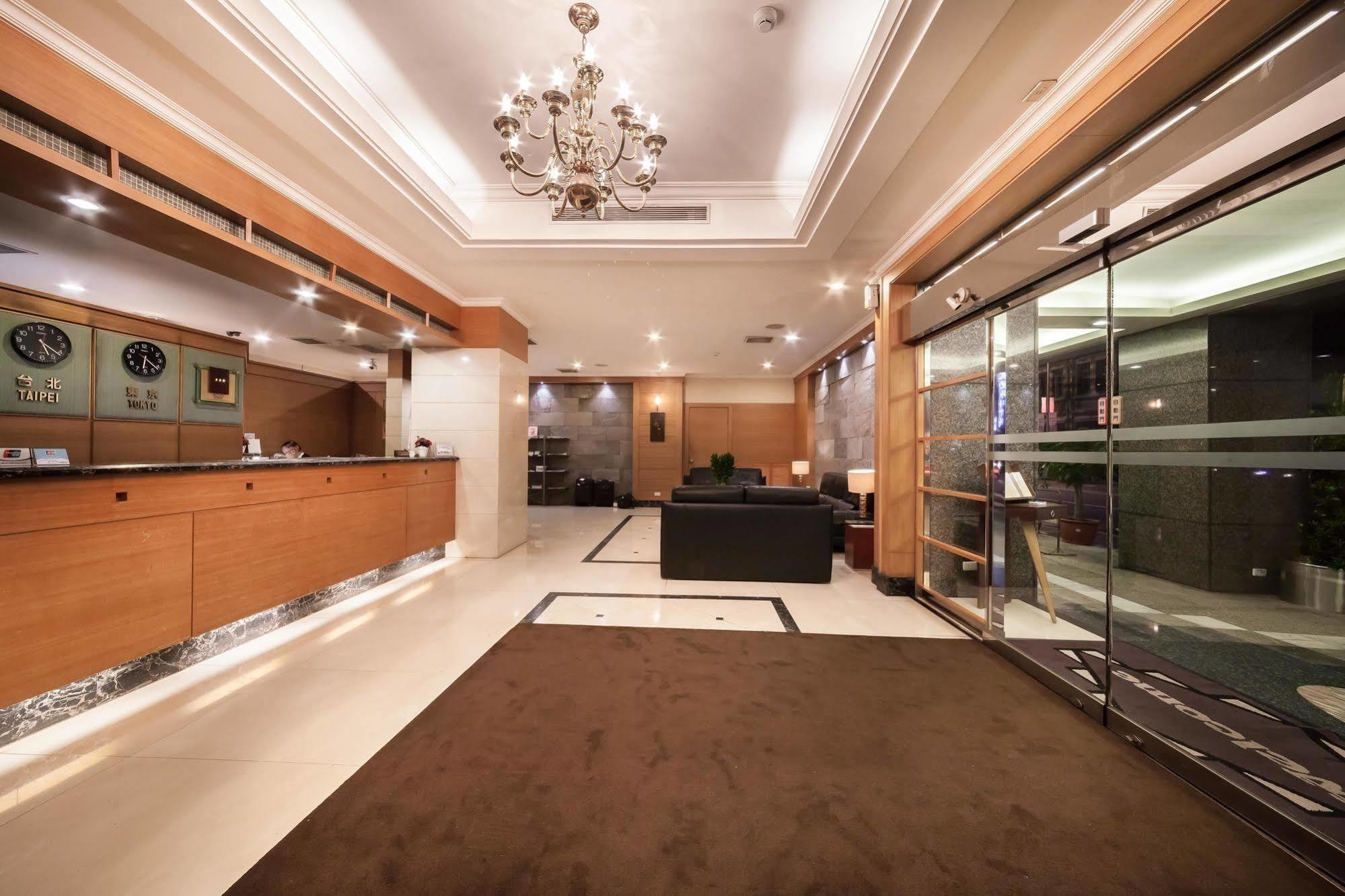 華麗大飯店ferrary Hotel Tajpej Buitenkant foto